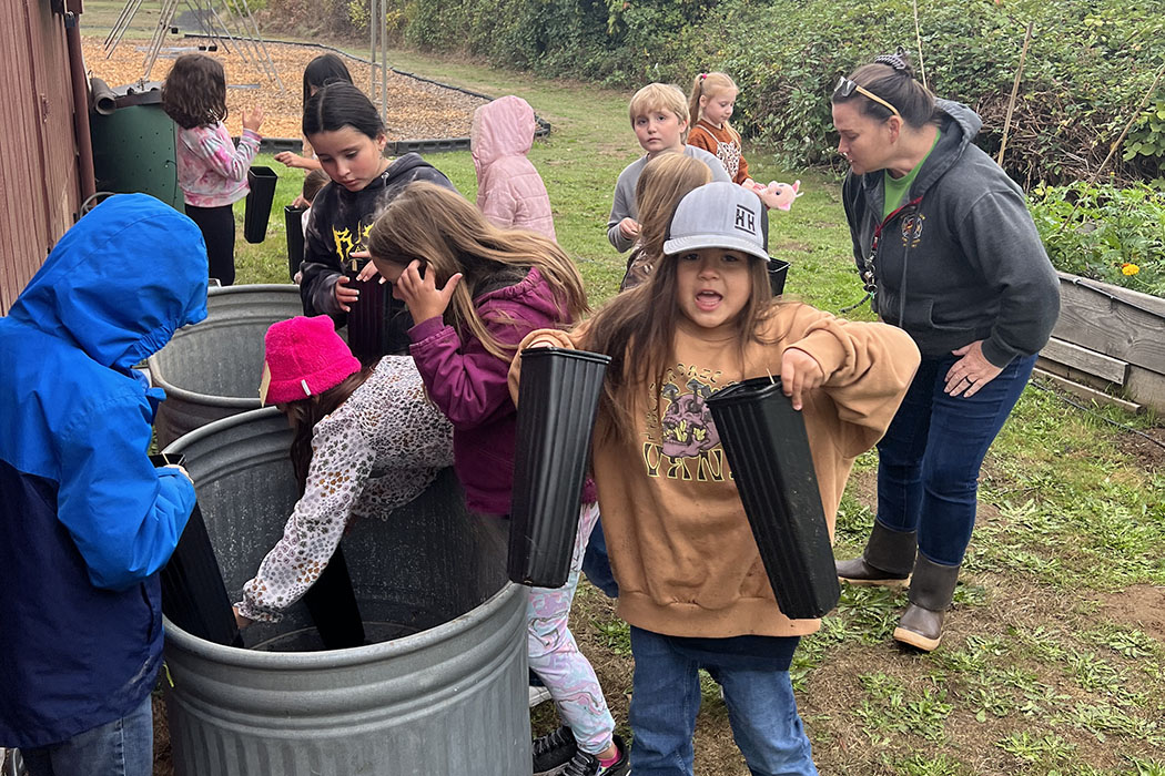 Fall festivities connect the community at Skamania School